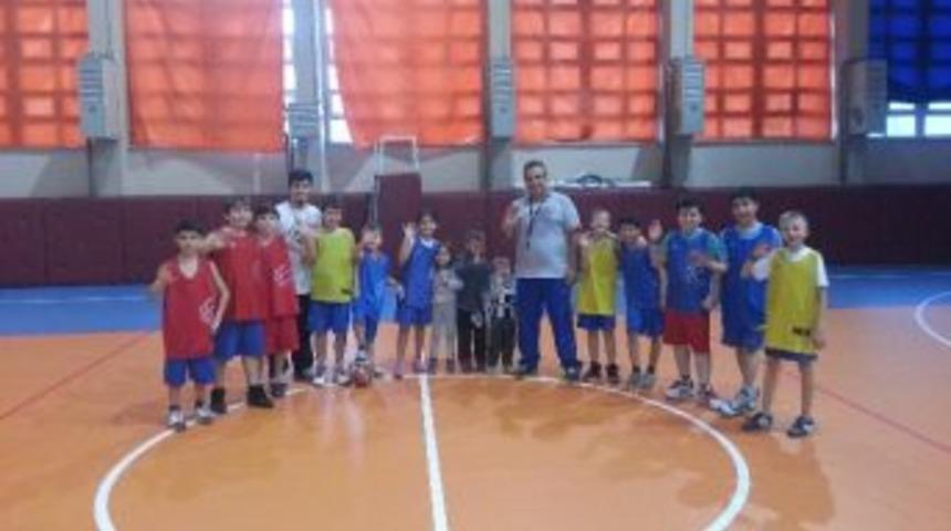 Esentepe Spor Kul&uuml;b&uuml;nden Sedef&ccedil;i&rsquo;ye Teşekk&uuml;r