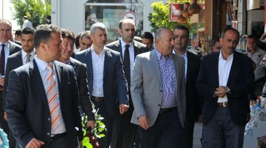 &Ccedil;avuşoğlu: "t&uuml;rkiye'nin B&uuml;y&uuml;mesinden Rahatsız Olanlar Var"