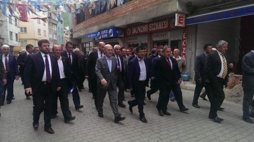 Eski Bakan Erdoğan Bayraktar Yerel Se&ccedil;im &Ccedil;alışmalarını S&uuml;rd&uuml;r&uuml;yor