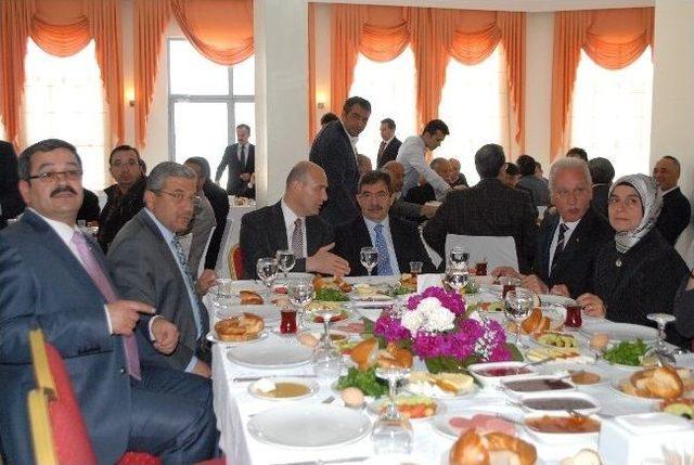 Bakan Güllüce Ve Ak Parti Genel Başkan Yardımcısı Soylu Burdur’da