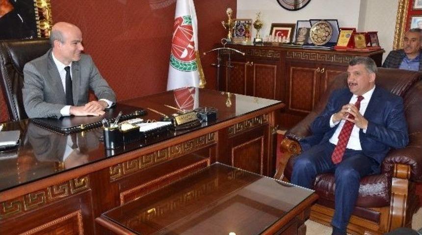 Battalgazi Belediye Başkan Adayı Selahattin G&uuml;rkan, Baro'yu Ziyaret Etti