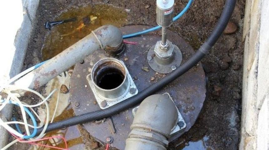 Şanlıurfa&rsquo;da Bin 294 Litre Ka&ccedil;ak Yakıt Ele Ge&ccedil;irilen İstasyon M&uuml;h&uuml;rlendi