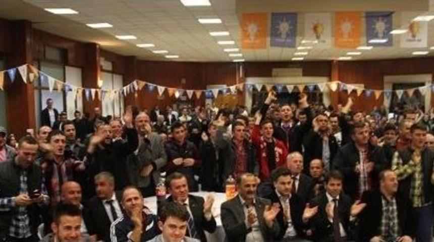 Başkan To&ccedil;oğlu Sapanca Gen&ccedil;lik Kolları'nın İstişare Toplantısına Katıldı