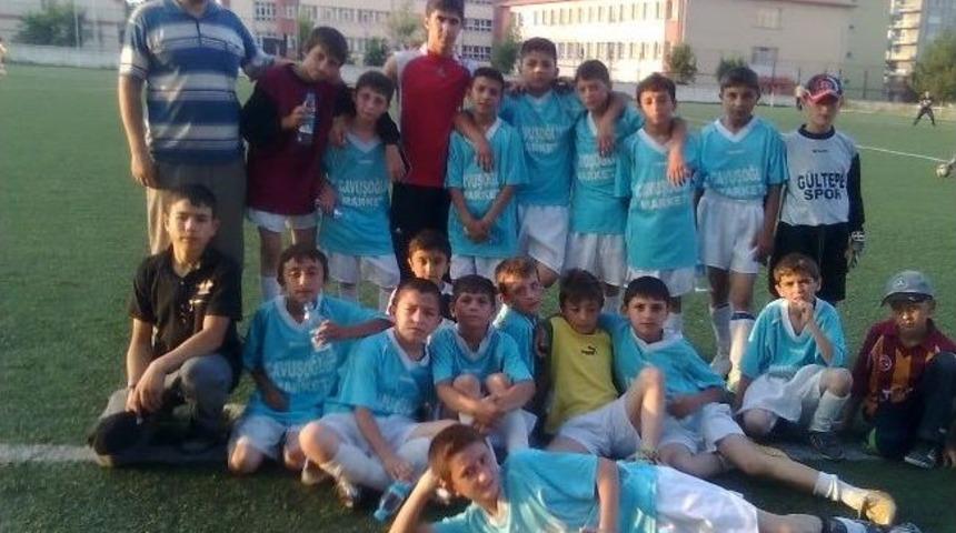 Kütahya'da 'anadolu Çini Ve Gençlik Futbol Takımı' Kuruldu