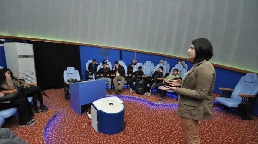 Uşaklılardan Planeteryum’a Yoğun İlgi