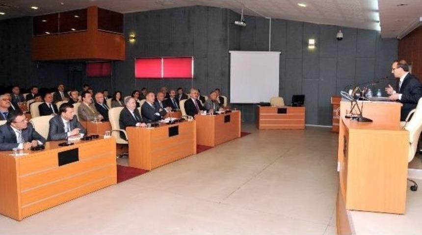 Vali Yavuz; T&uuml;m Kurum Ve Kuruluşların M&uuml;d&uuml;rleri İle Toplantı Ger&ccedil;ekleştirdi