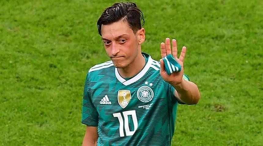 Mesut &Ouml;zil'in Milli Takımı bırakma kararı İngiliz basınında: 'Almanya'ya sırtını d&ouml;nd&uuml;'