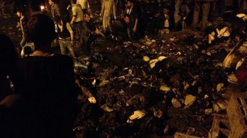 Hakkari&rsquo;de Korkutan Yangın