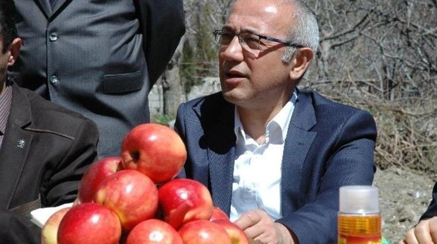 Bakan Elvan, Karaman&rsquo;ın İl&ccedil;e Ve Beldelerinde Se&ccedil;im &Ccedil;alışmalarını S&uuml;rd&uuml;rd&uuml;