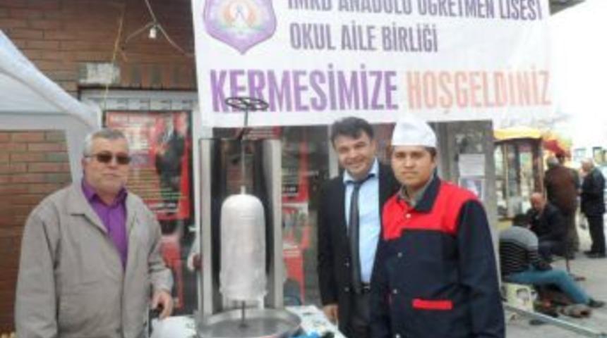 Anadolu &Ouml;ğretmen Lisesi yararına kermes d&uuml;zenlendi