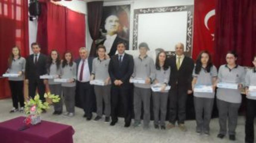 Alaplı'da tablet Bilgisayarlar &ouml;ğrencilere dağıtıldı