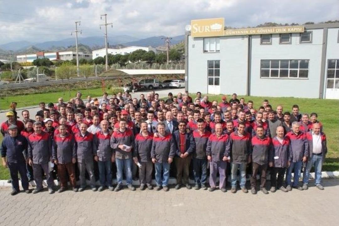 Ak Parti&rsquo;li Pekg&uuml;zel, Aile Şirketlerii Ziyaret Etti.