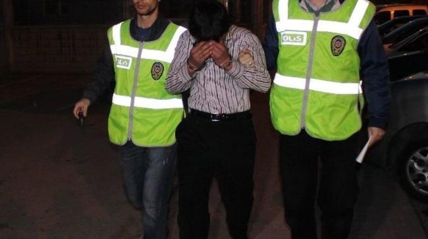 &Ccedil;aldığı Kanaryaları Satarken Yakalandı