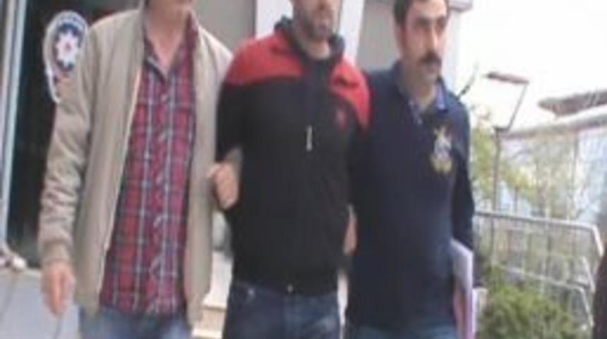 Kapka&ccedil; Yaparak &Ccedil;aldığı Cep Telefonlarını Ve &Ccedil;antaları Satarken Yakalandı