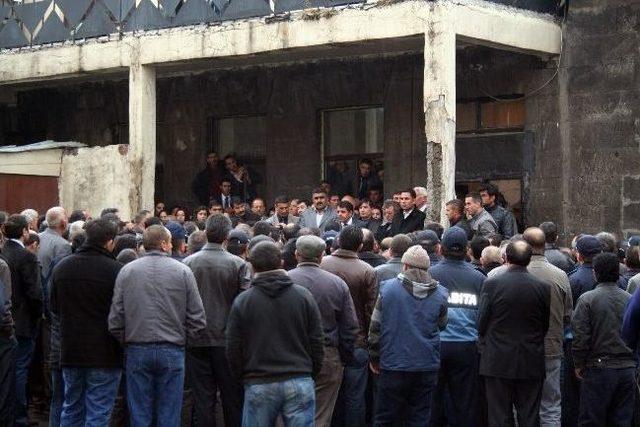 Belediye Personelinden Başkan Bozkuş’a Seçim Öncesinde Destek