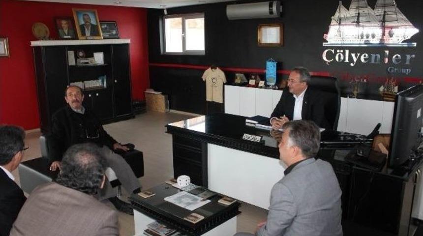 &Uuml;nver, Se&ccedil;im Turunu Devam Ettiriyor