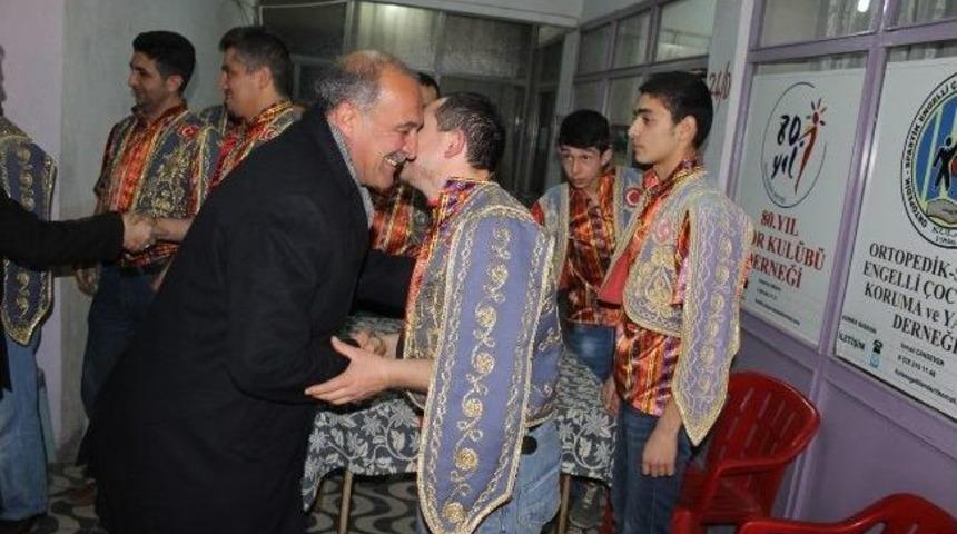 Başkan Aşkın Volkan Yarenleri Ziyaret Etti