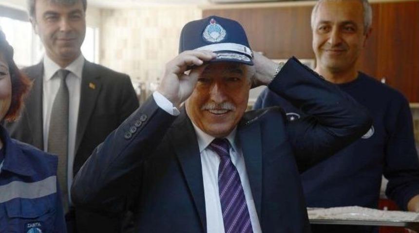 Aldırmaz Zabıta İle Kahvaltı Yaptı