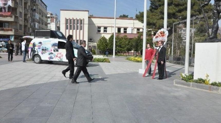 Manisa'da Tiyatrolar G&uuml;n&uuml; Kutlaması