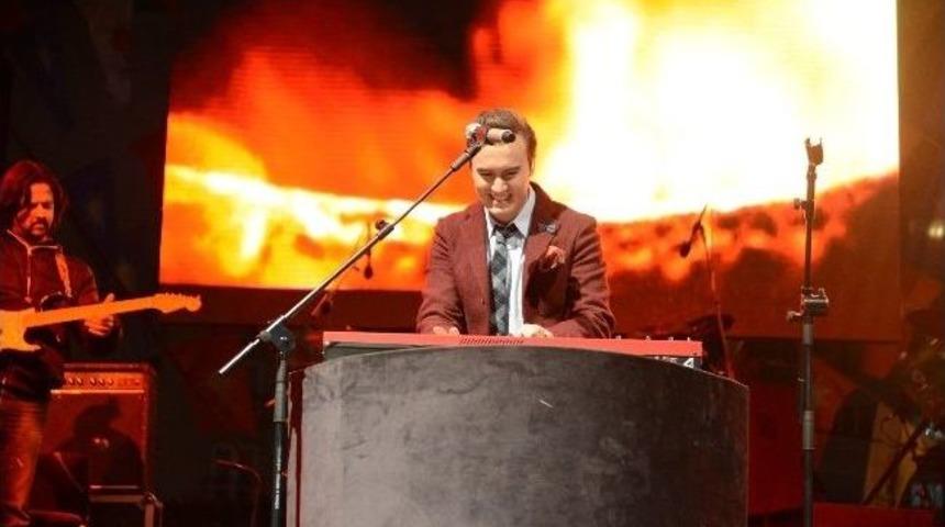 Mustafa Ceceli&rsquo;den Babasına S&uuml;rpriz