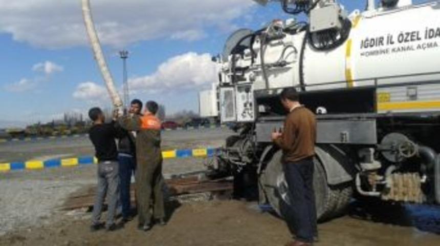 Iğdır İl &Ouml;zel İdaresi&rsquo;ne Kuka Aracı Alındı