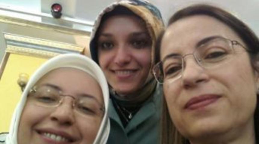 Bakan İslam Da Selfıe &Ccedil;ılgınlığına Katıldı