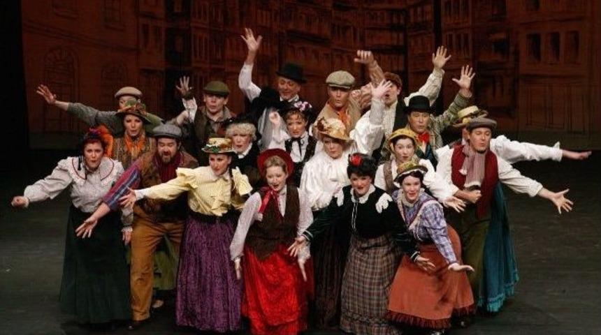 Akademisyen B&uuml;nyamin Aydemir, Tiyatronun Eğitim Boyutuna Dikkat &Ccedil;ekti...