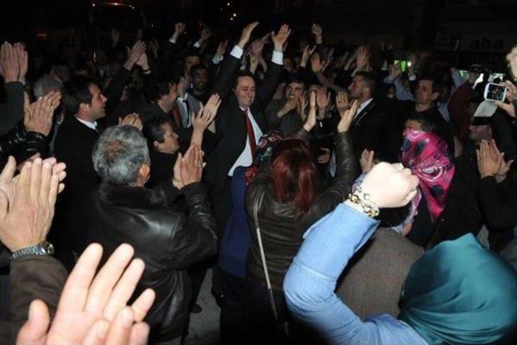 Başkan Adayı Okan Yanmaz, Yeni Mahalle Halkına Seslendi G1