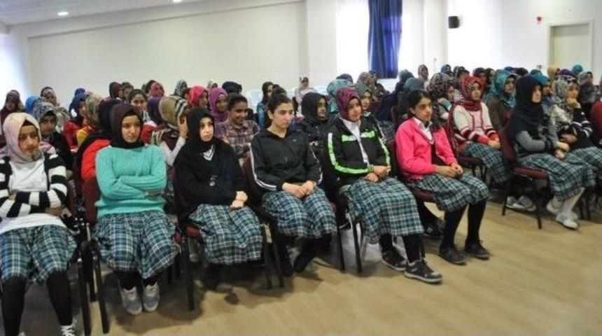 Ylıdırım: &ldquo;dizilirde K&uuml;lt&uuml;r&uuml;m&uuml;zden Uzak Anne Baba Modelleri Empoze Ediliyor&rdquo;