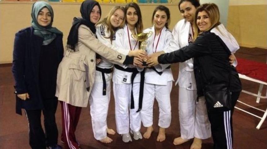 İhlas Koleji Judoda İstanbul Şampiyonu