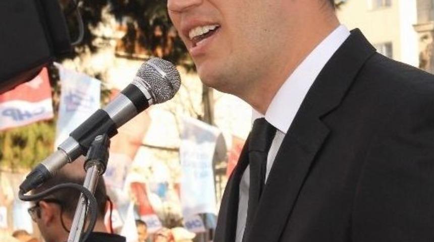 Chp'den Aliağa'da Onur Akın'lı Halk Konseri!