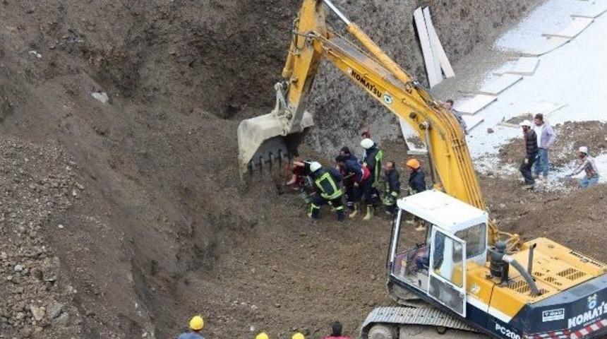 Manisa&rsquo;da Yer Altı Otoparkı İnşaatında G&ouml;&ccedil;&uuml;k
