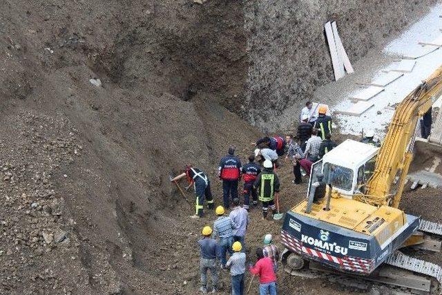 Manisa’da Yer Altı Otoparkı İnşaatında Göçük