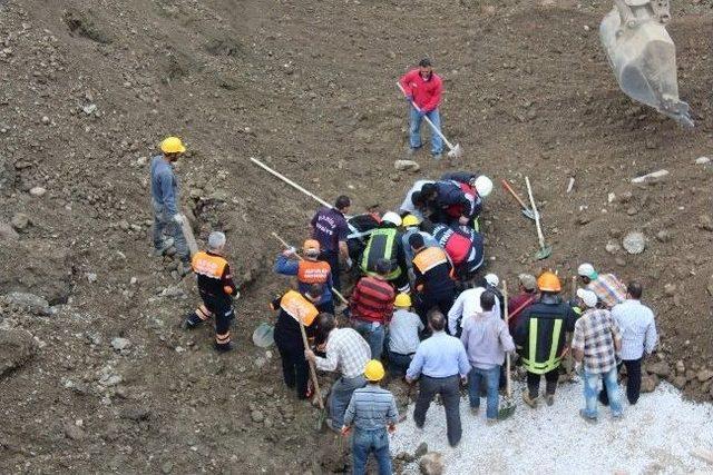 Manisa’da Yer Altı Otoparkı İnşaatında Göçük