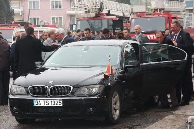 Edirne'de Parti Bayraklarını İndiren İtfaiyecilere Chp'lilerden Darp İddiası