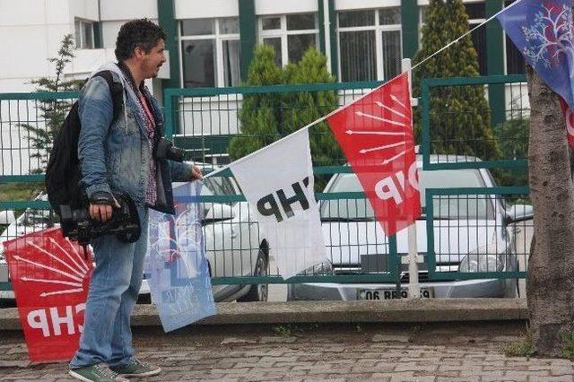 Edirne'de Parti Bayraklarını İndiren İtfaiyecilere Chp'lilerden Darp İddiası