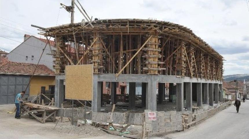 Tekke Mahalle Konağı&rsquo;nın Son Katına Başlandı