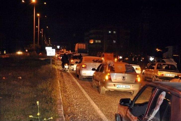 Demre’de Partiler Gövde Gösterisi Yaptı G4