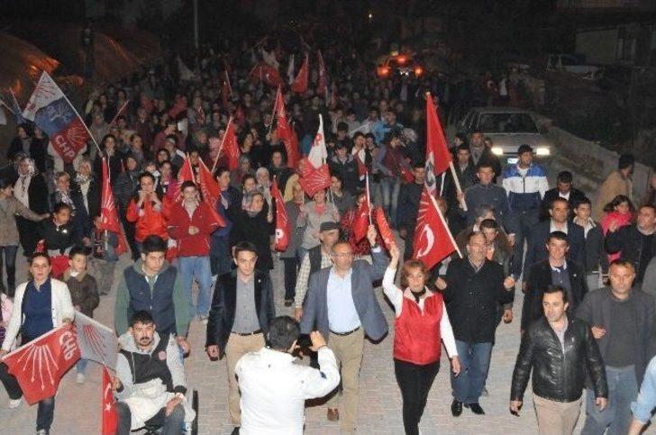 Demre’de Partiler Gövde Gösterisi Yaptı G5