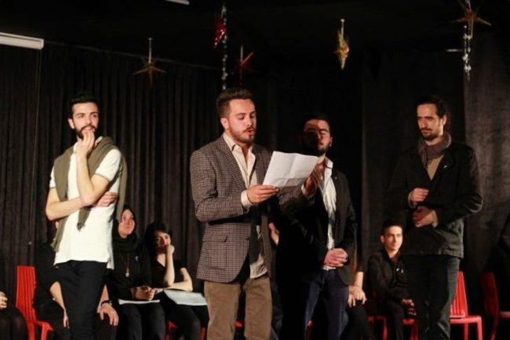 Gözleri Kapalı Tiyatro Oyunu Dinlediler G4