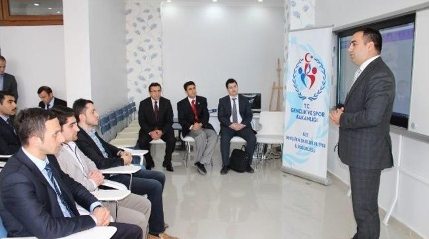 Rize&rsquo;de Gen&ccedil; Girişimciler Sertifikalarını Aldılar