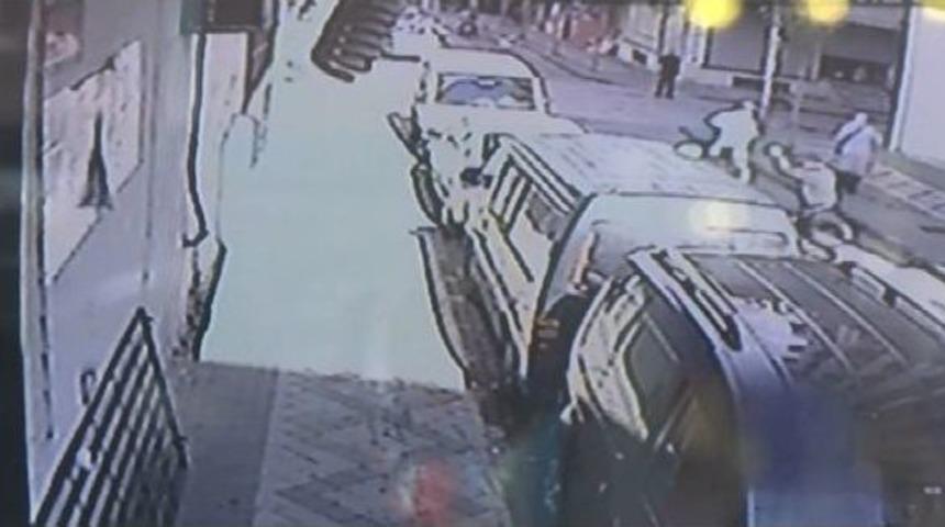 Bankaya Para Getiren Aracı Soydular