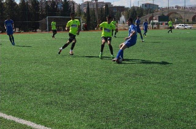 Genç Erkekler Futbol Şampiyonu Atatürk Lisesi