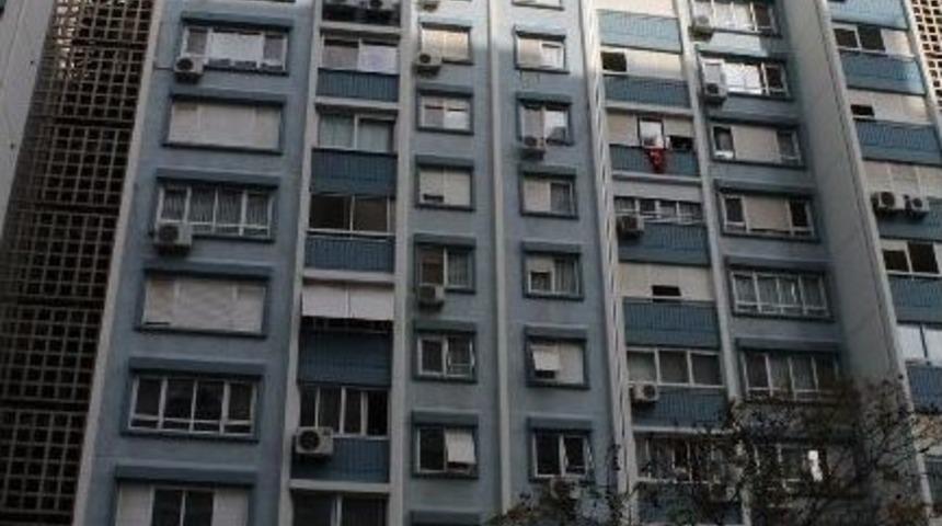 &Ccedil;elik Yelekle Gittiği Annesinin Evinde Ablasını &Ouml;ld&uuml;rd&uuml;