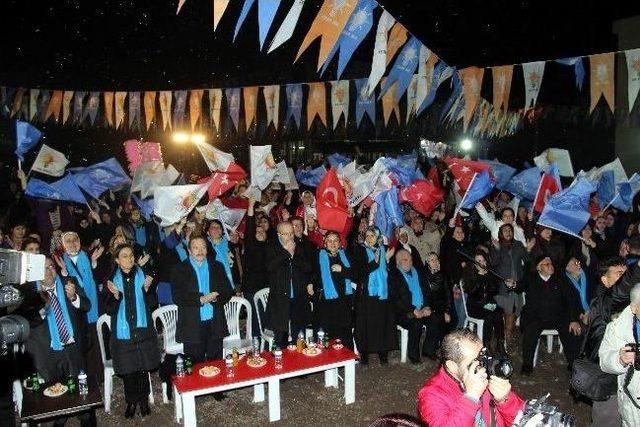 Ak Parti Balıkesir Büyükşehir Adayı Ahmet Edip Uğur, Belediye Çalışanlarına Güvence Verdi