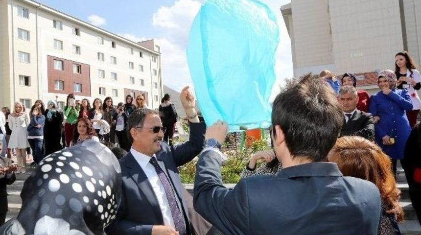Kayseri B&uuml;y&uuml;kşehir Belediye Başkanı Mehmet &Ouml;zhaseki: