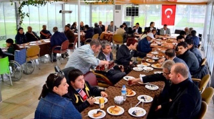 Mhpli Serkan Acar: &ldquo;engellilerin İstediği Ayrıcalık Değil, Eşitlik&rdquo;