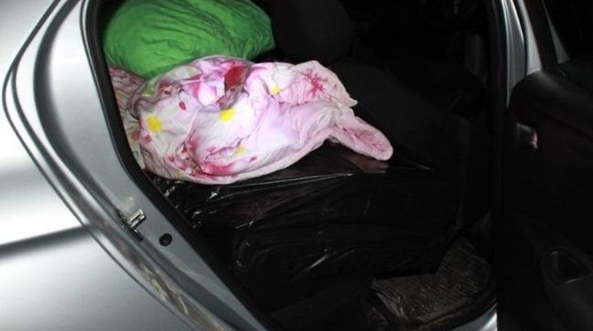 Bayburt'ta 3 Bin Paket Ka&ccedil;ak Sigara Ele Ge&ccedil;irildi