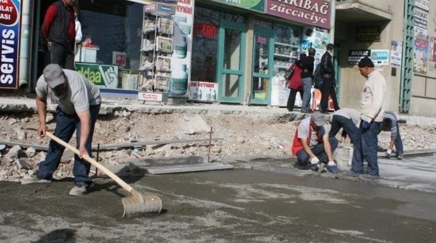 B&uuml;y&uuml;k &Ccedil;arşı Merdivenleri Yenileniyor