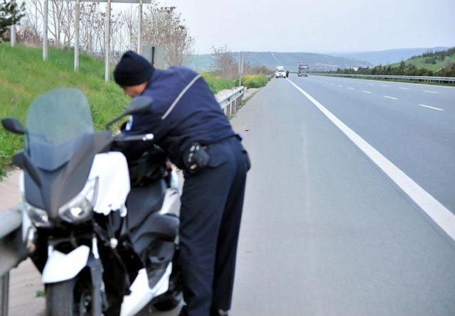 Bursa'da Motosiklet Devrildi: 1 Ölü